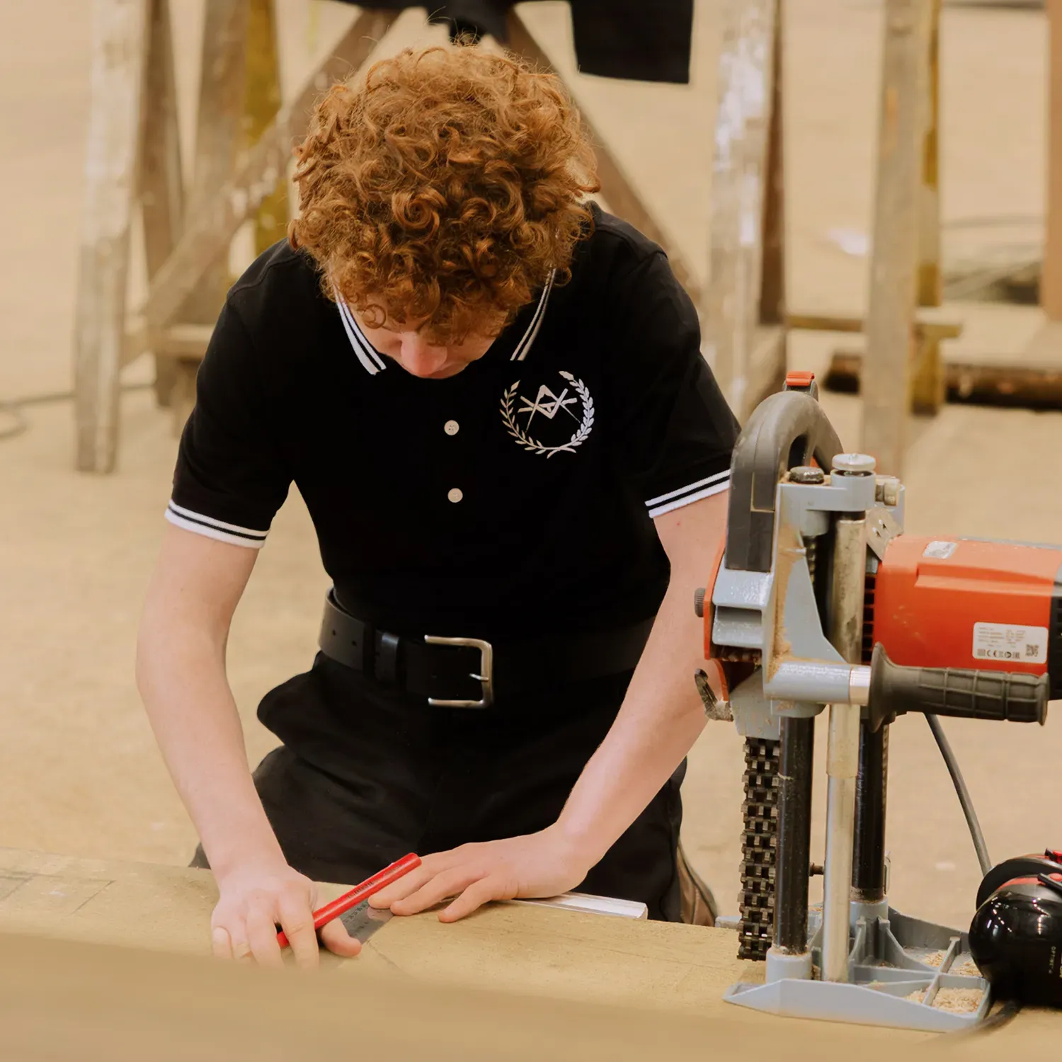 Polo avec blason de charpentier original