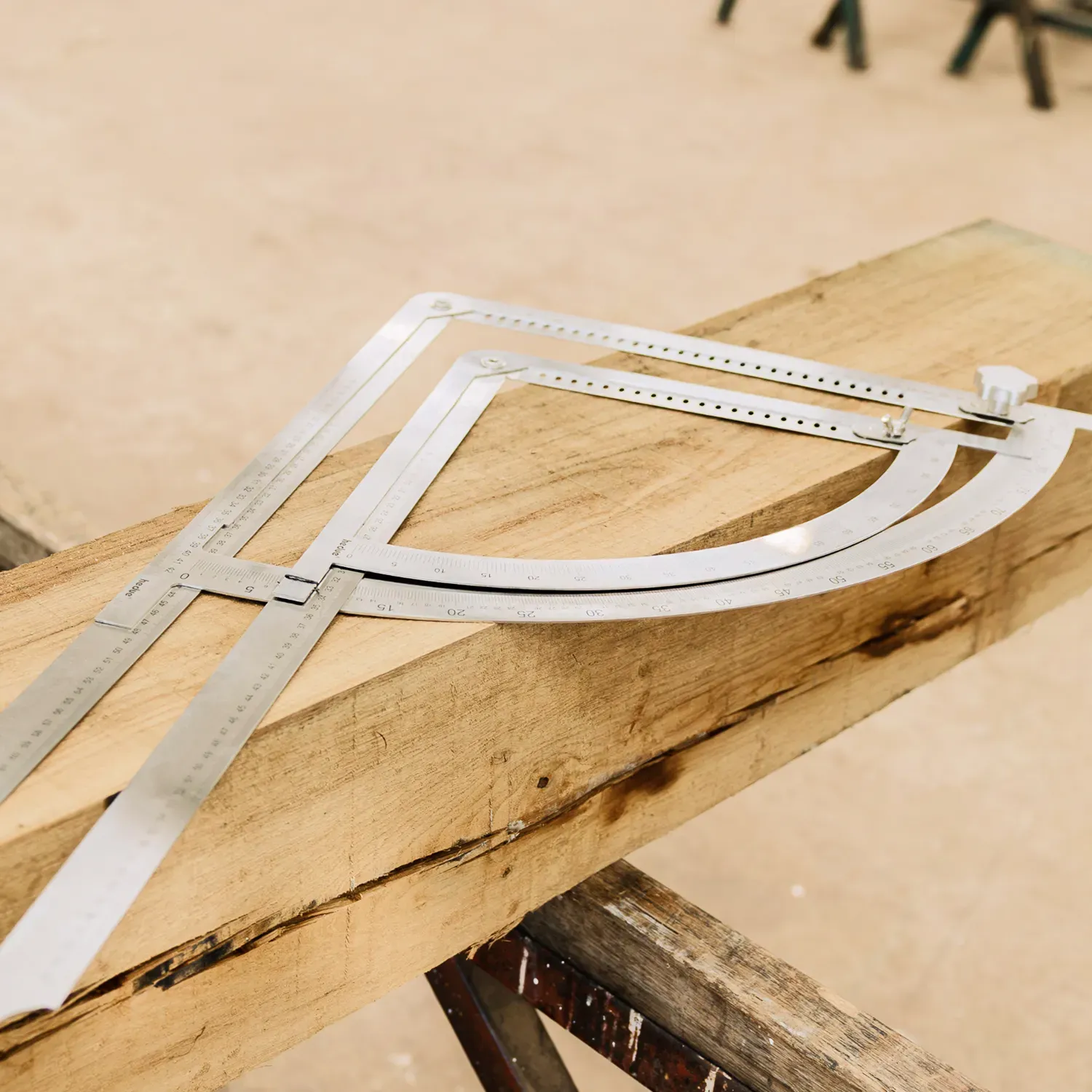 Équerre alpha de charpentier DSM