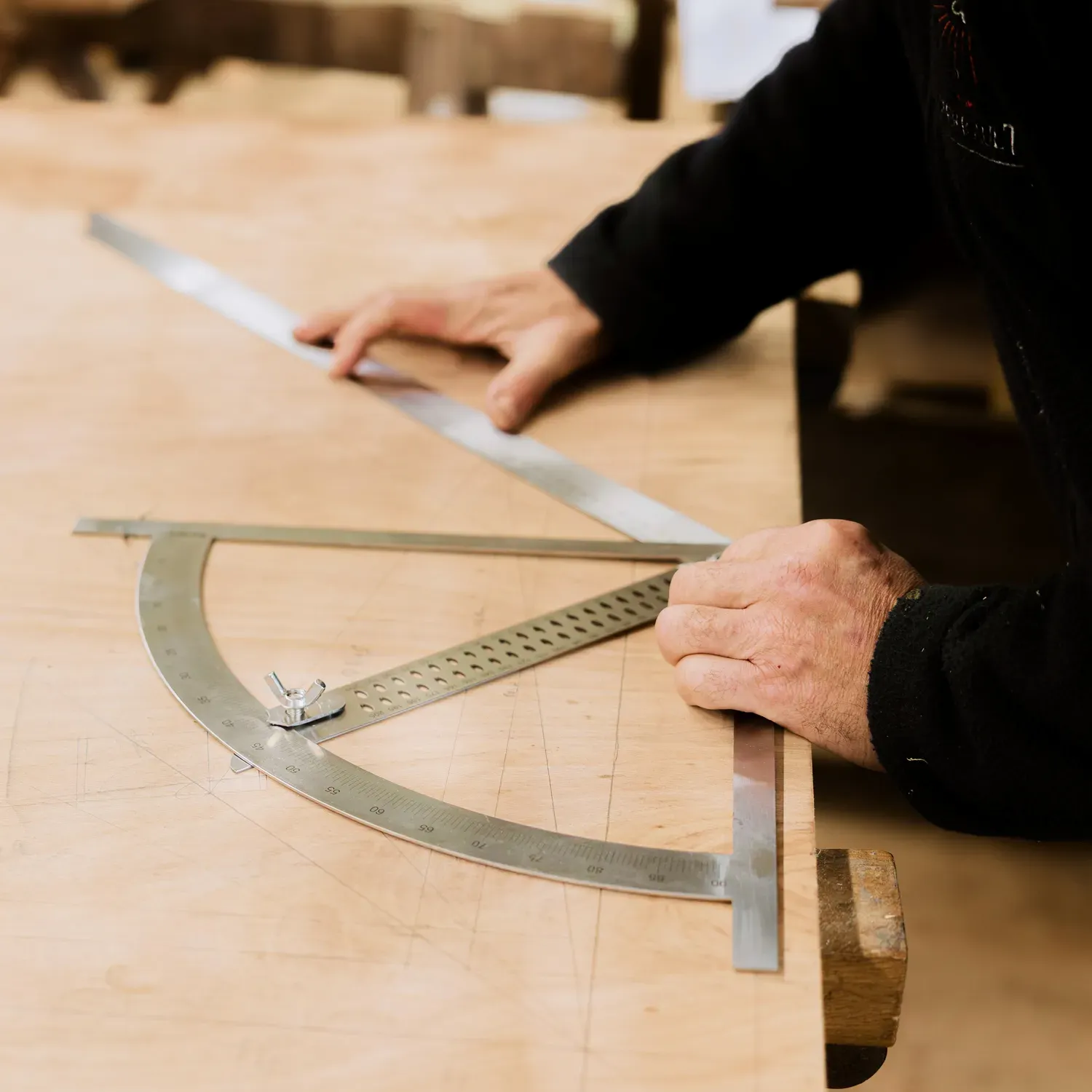 Équerre alpha de charpentier DSM