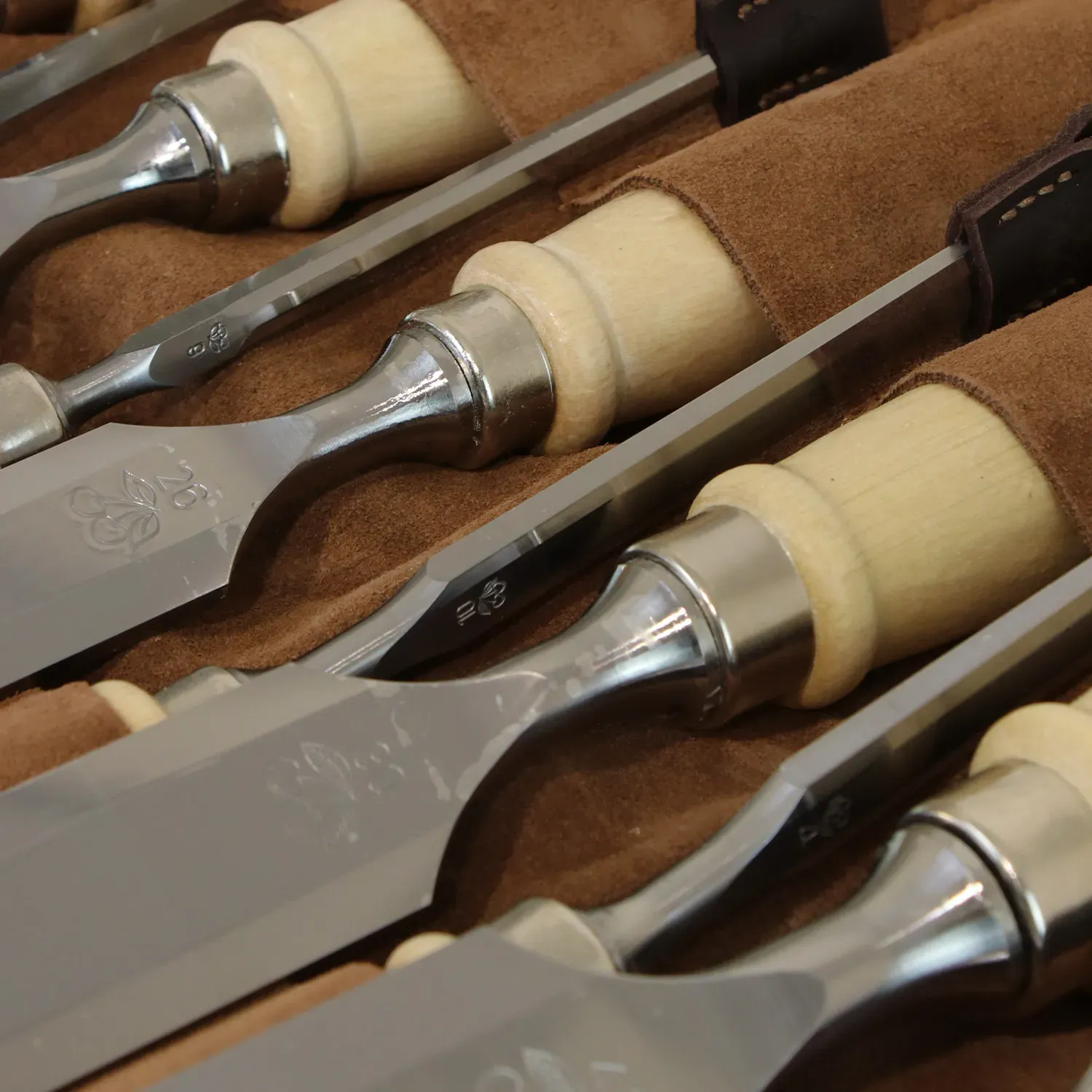 Set de 12 ciseaux à bois de menuisier Kirschen avec trousse en cuir