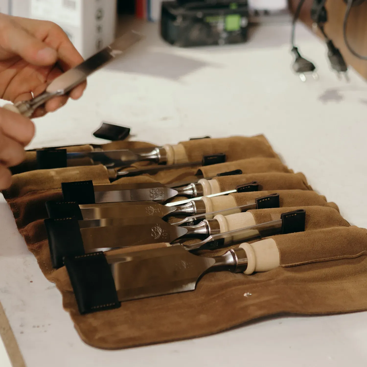 Set de 12 ciseaux à bois de menuisier Kirschen avec trousse en cuir