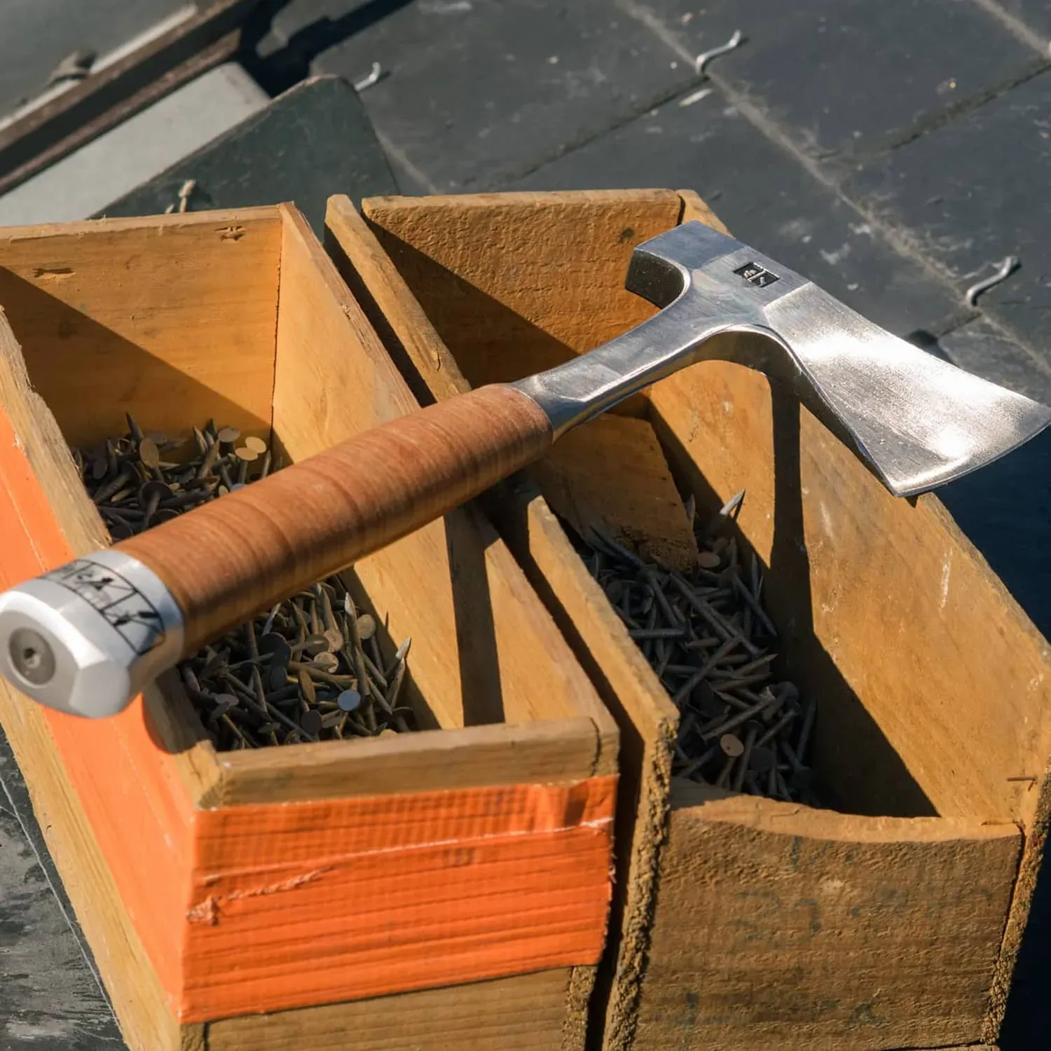 Hachettes de couvreur - Largeot & Coltin