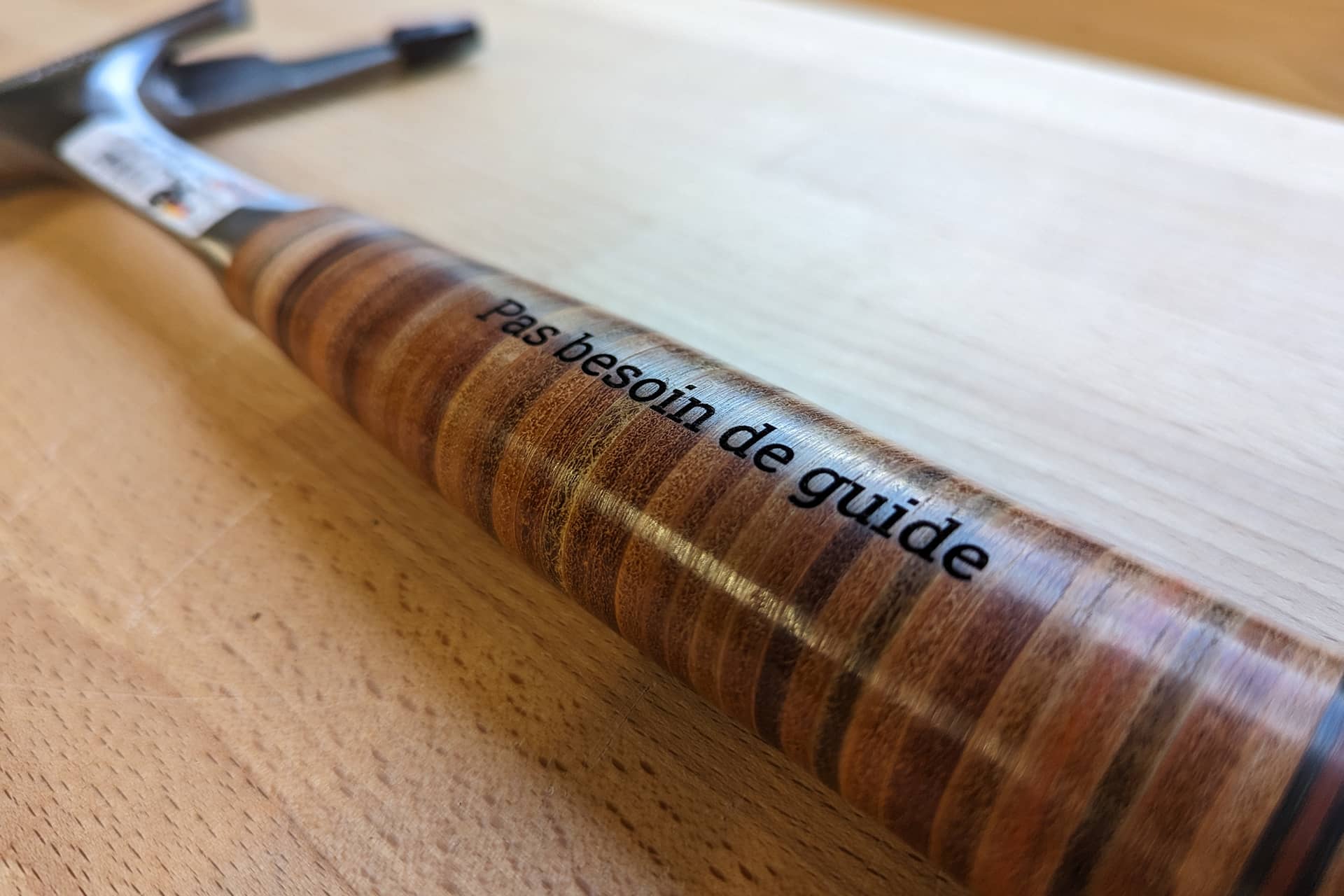 marteau de charpentier personnalisé avec une gravure laser