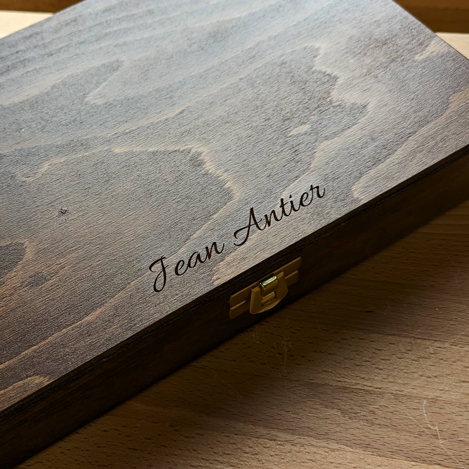 Gravure sur coffret 2 par Largeot & Coltin