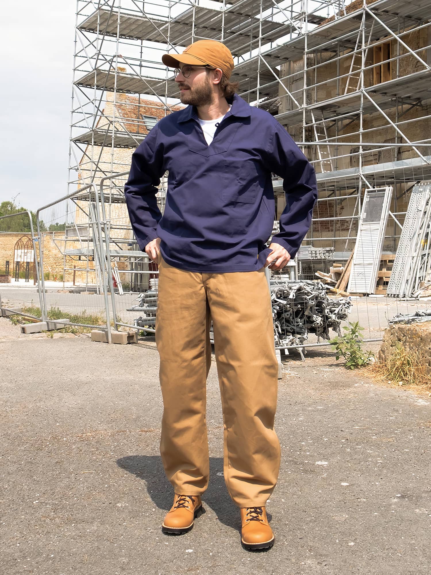 Look estival chic et élégant avec une vareuse armor lux en 100% coton et un largeot en lin le laboureur